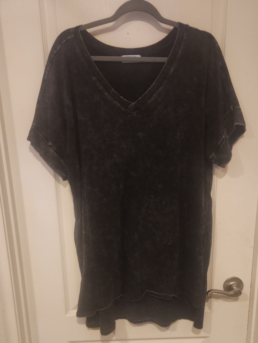 Zenana Outfitters Black Washed V-Neck Short Sleeve Tee